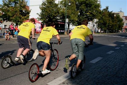 The Yedoo team that was strongly represented at Grand Prix Říčany is easily recognizable during the race, since all its members wear glaring yellow T-shirts with a message saying: “Já Yedoo!” (I Do Yedoo!).