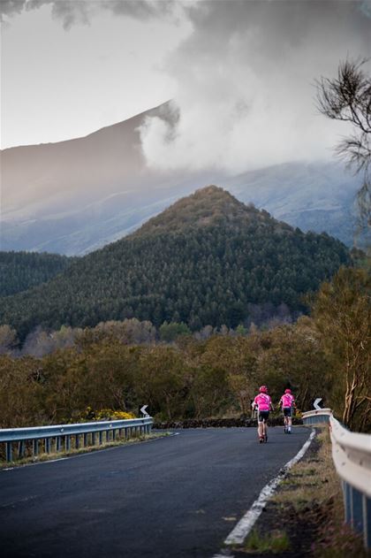 Na rozdíl od Tour de France měli kluci s sebou fotografa na plný úvazek. Všechny tyto krásné záběry pořídil Ivo Dvořák.