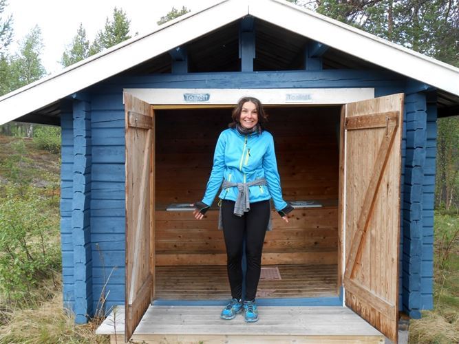 Blue cabins have shared toilets.