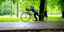 Velký obdiv za výdrž v nevlídném počasí patří závodníkům z řad dětí. Nejvíc jich jezdí za týmy, jako jsou Wemena, Klídek, Smraďoši, Brm Brm atd.