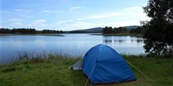 Ve Švédsku je podle Wikipedie víc než 97 500 jezer větších než dva akry – bezpočet krásných míst, kde budete úplně sami.