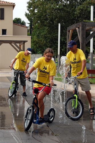 Refreshing ride between the fountains