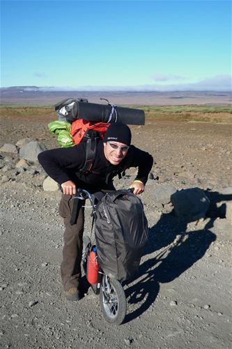 Andrea Gesmundo had been preparing carefully under David’s supervision for the expedition to Iceland. Shared experiences and extreme situations made them become true friends.