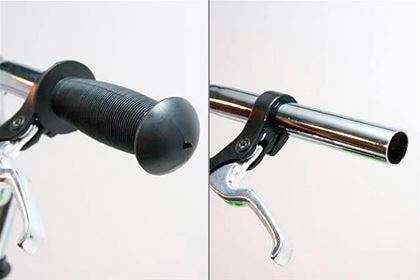 The handles have to be well attached to the bars and should not spin, otherwise there is danger of falling and being injured.
