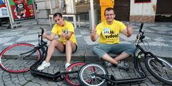 Behind the finishing tape. Iveta, Jakub and their Yedoo Wolfer and Yedoo Mezeq scooters.