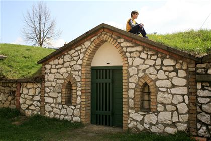 The wine cellars in Vrbice boast magnificent stone doorways with gothic pointed arches.