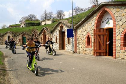 Younger boys showed an excellent ride in between the wine cellars in Vrbice.