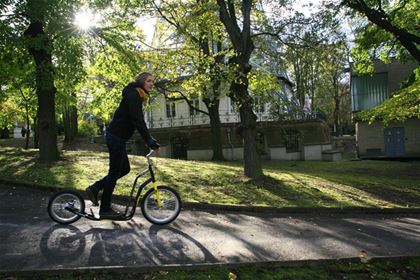 Cestou z Petřína Vás čekají překrásné výhledy na Pražský hrad a Staré Město pražské.