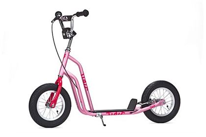 Playful scooter, model Tidit, for children age 5 and older.