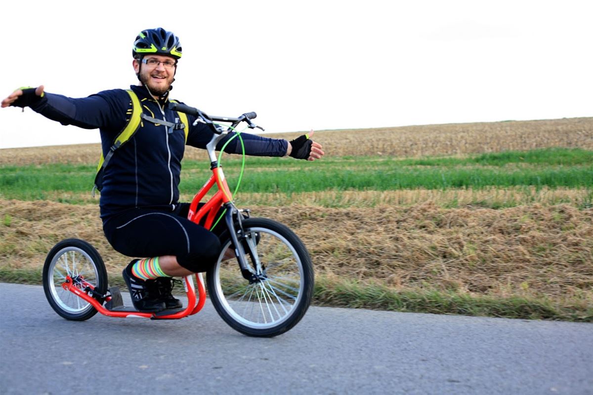 Der Scooter wird Ihnen helfen, die körperliche und geistige Balance beizubehalten. 