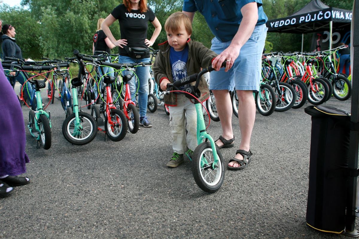 You can try out Yedoo scooters at various races and events. Watch the Yedoo calendar. 