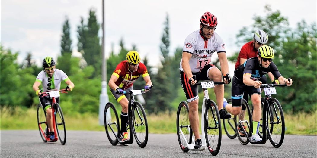 Rollo League (scooter league competition) consists of five weekend rounds. Competitors will complete in one long race of 21 or more kilometres and a shorter time trial, criterium or sprint over two days. For more information, visit ceskykolobeh.cz.