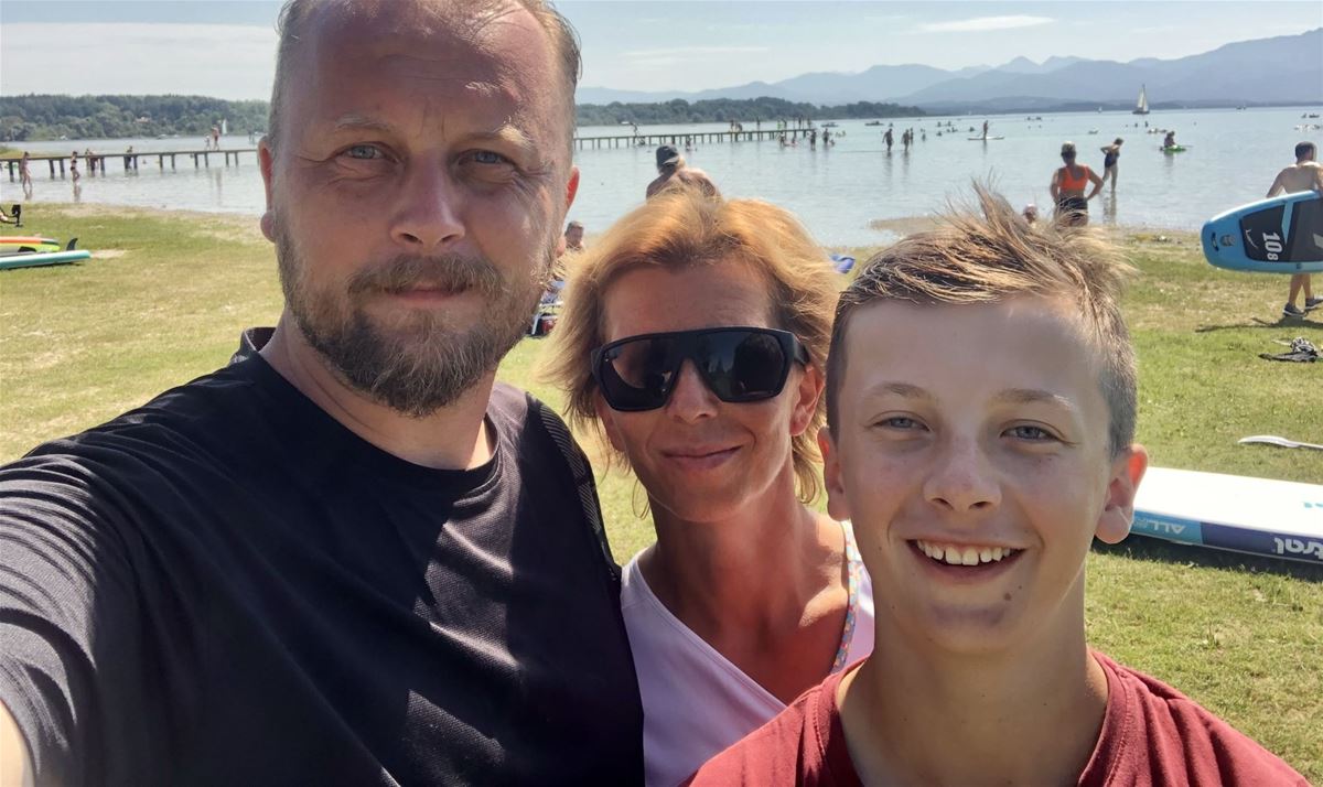 For the first 300 km, Josef was accompanied by his wife Janička and son Filip. 