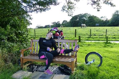 With the injured ankle Annie still rode 17 km before she could finally relax in the camp.