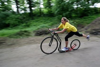 Yedoo závod využilo k testování dvou prototypů silničních koloběžky Yedoo Wolfer, která by se již brzy měla objevit na trhu.