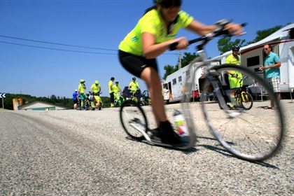 Jana is not affraid of riding fast.