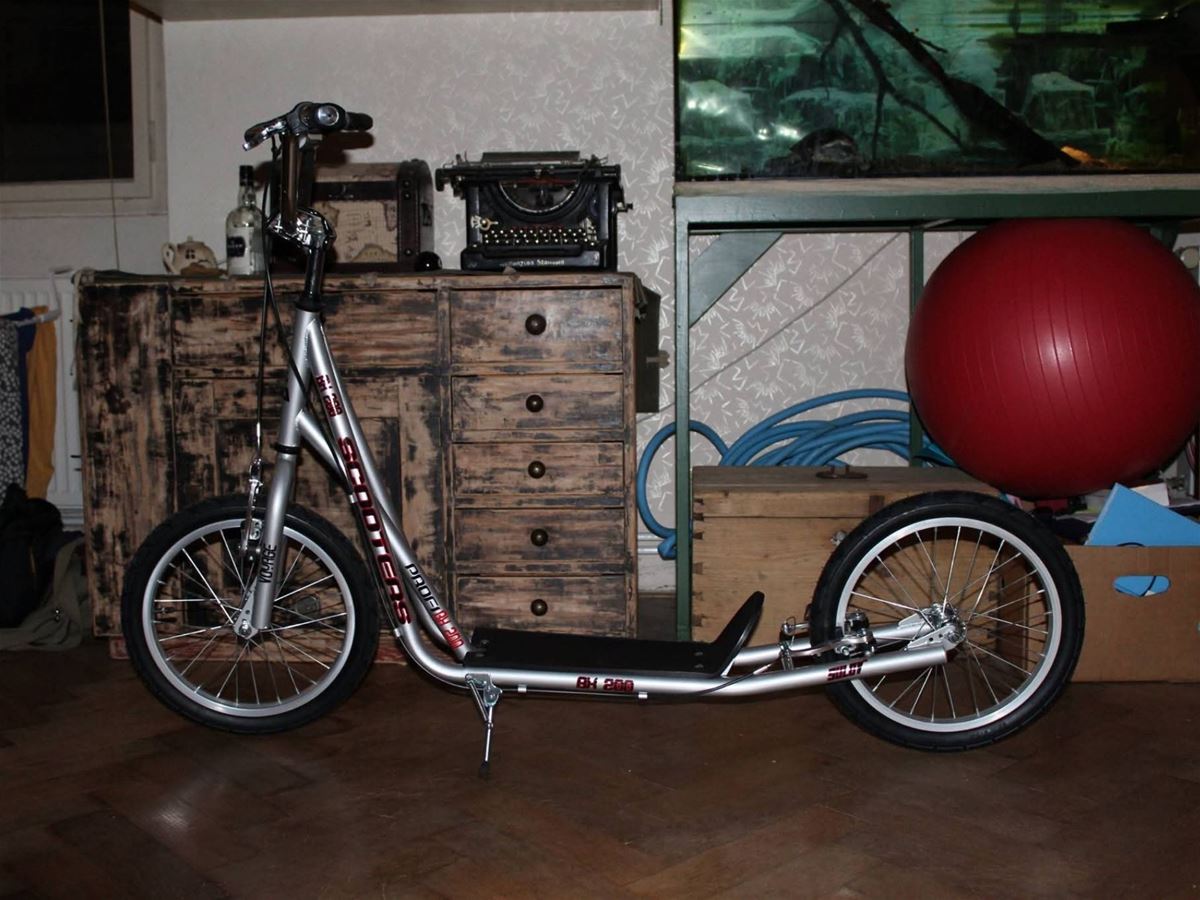 Lenčina první koloběžka